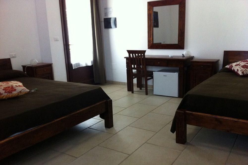 Bio-Agriturismo Masseria La Palombara Salve Ngoại thất bức ảnh